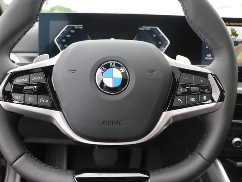 Used 2025 BMW 330i xDrive Sedan w/ Premium Package image 17