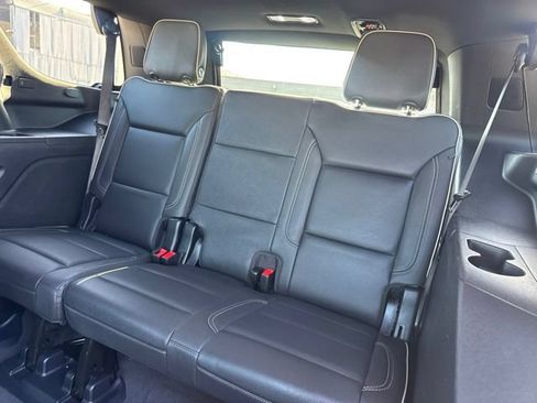 Used 2025 Chevrolet Tahoe Premier RWD image 40