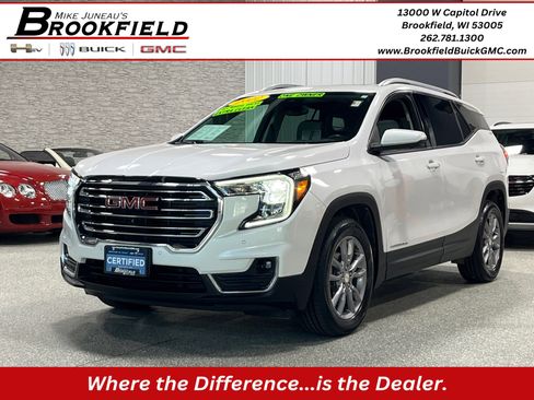 Certified 2022 GMC Terrain SLT w/ Infotainment Package II image 1