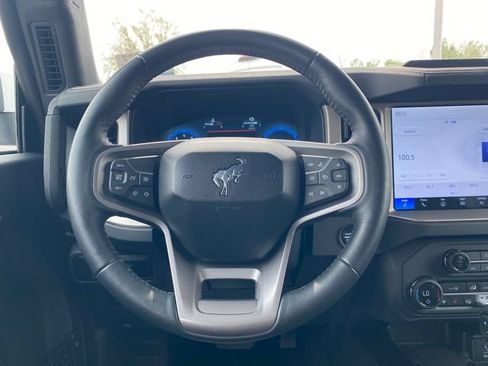 Used 2025 Ford Bronco Outer Banks AWD/4WD image 23