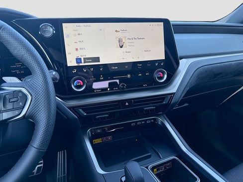 New 2026 Lexus TX 500h AWD image 29