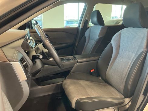 Used 2021 Nissan Rogue S image 10