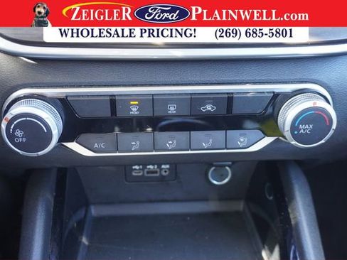 Used 2024 Nissan Altima 2.5 SV image 16