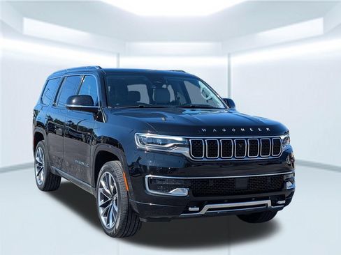 Used 2024 Jeep Wagoneer Series III w/ Premium Group I AWD/4WD image 7