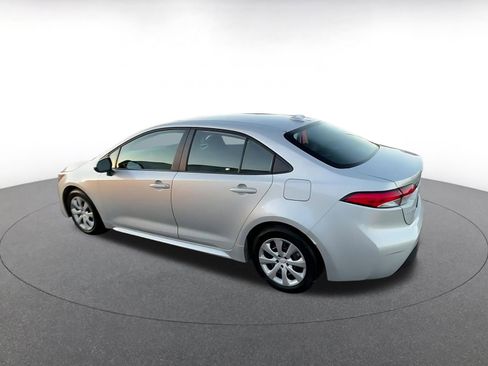 Used 2025 Toyota Corolla LE image 10