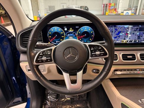 Used 2022 Mercedes-Benz GLS 450 4MATIC image 17