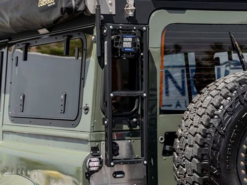 Used 1991 Land Rover Defender 110 image 26