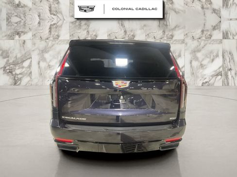 Used 2022 Cadillac Escalade ESV Sport w/ Touring Package image 8