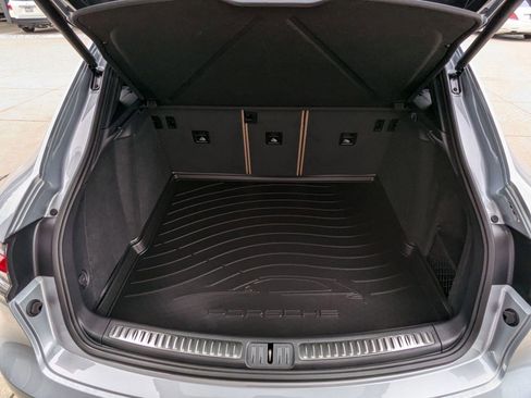 Certified 2025 Porsche Macan image 23