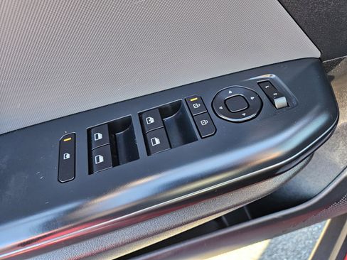 Used 2025 Kia K4 LXS image 31