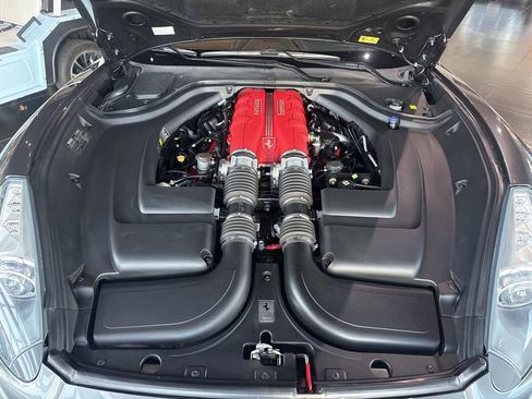 Used 2014 Ferrari California image 21