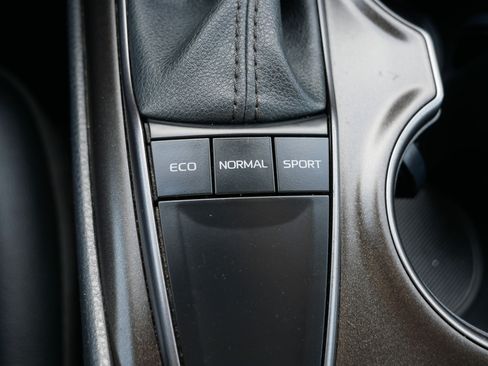 Used 2023 Toyota Camry SE FWD image 28