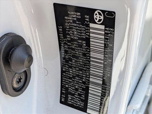 Used 2025 Toyota Corolla LE FWD image 24