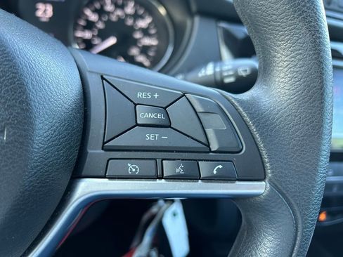 Used 2018 Nissan Rogue S FWD image 18