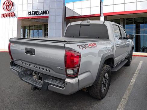 Used 2020 Toyota Tacoma TRD Off-Road image 6