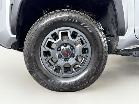 Used 2025 Toyota Tacoma PreRunner RWD image 38
