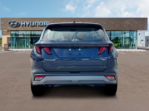 New 2026 Hyundai Tucson SE image 6