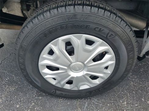 Used 2023 Ford Transit 350 XLT image 7