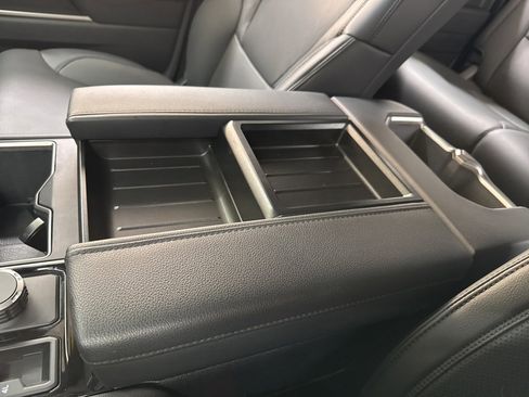 Used 2025 Toyota Tundra Limited image 33