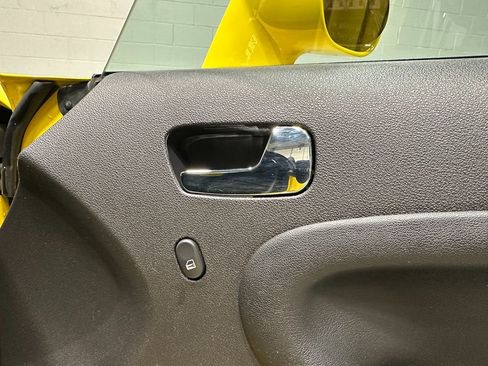 Used 2007 Pontiac Solstice GXP w/ Premium Package image 11