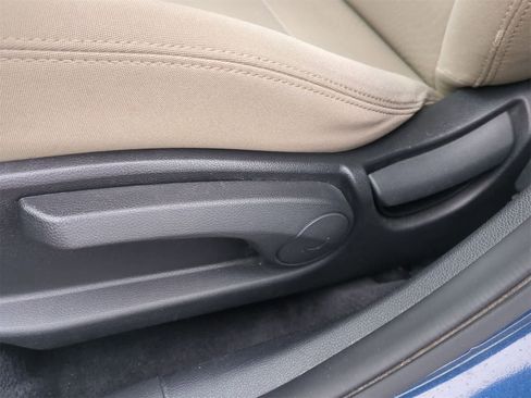 Used 2015 Hyundai Elantra SE w/ Option Group 02 image 18