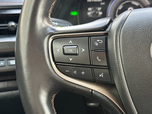 Used 2022 Lexus UX 250h w/ Accessory Package (Z2) AWD/4WD image 27