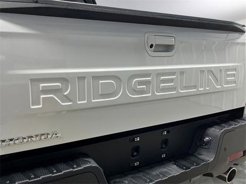New 2026 Honda Ridgeline Black Edition image 6