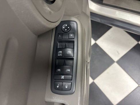 Used 2009 Dodge Nitro SE AWD/4WD image 10