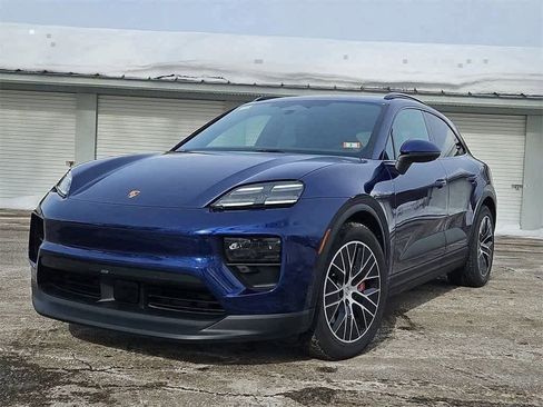 Used 2025 Porsche Macan 4S Electric image 1
