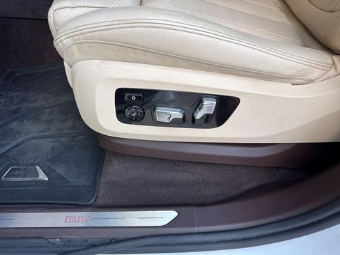 Used 2019 BMW X5 xDrive40i w/ Premium Package image 35