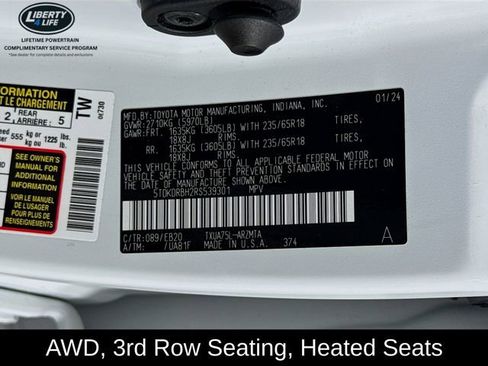 Used 2024 Toyota Highlander XLE image 33