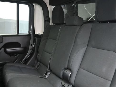 Used 2021 Jeep Gladiator Sport AWD/4WD image 29