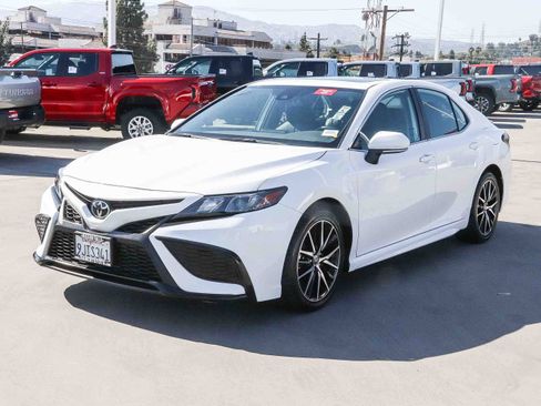 Certified 2024 Toyota Camry SE w/ Cold Weather Package image 3