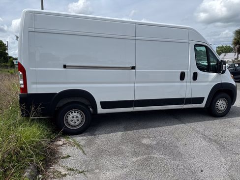 Used 2026 RAM ProMaster 2500 w/ Convenience Group FWD image 4