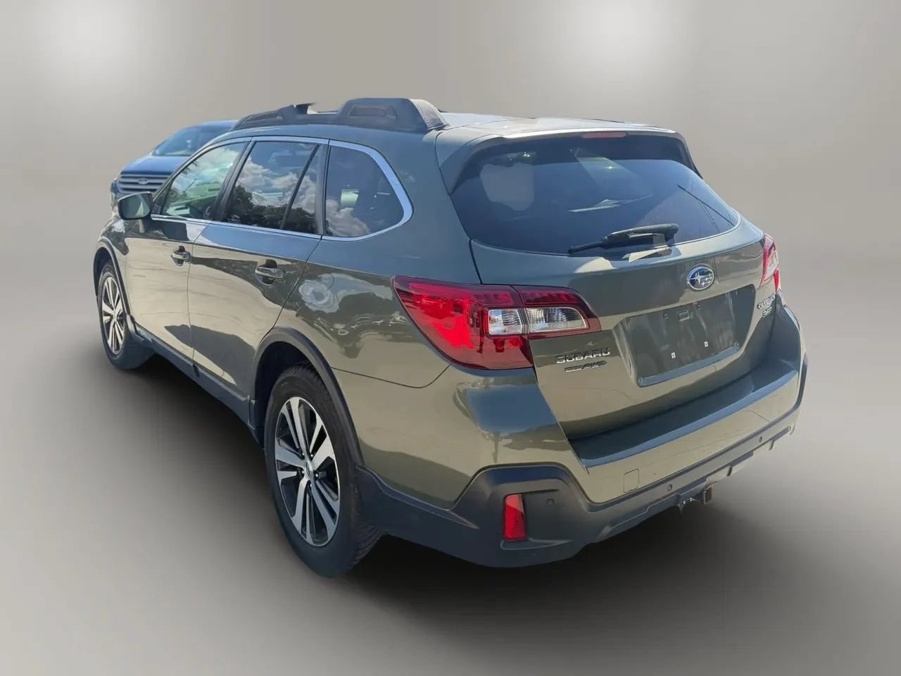 Used 2019 Subaru Outback 3.6R Limited AWD/4WD image 5