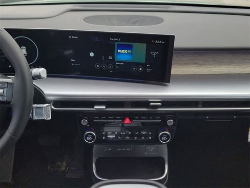 New 2026 Hyundai Ioniq 9 SEL image 18