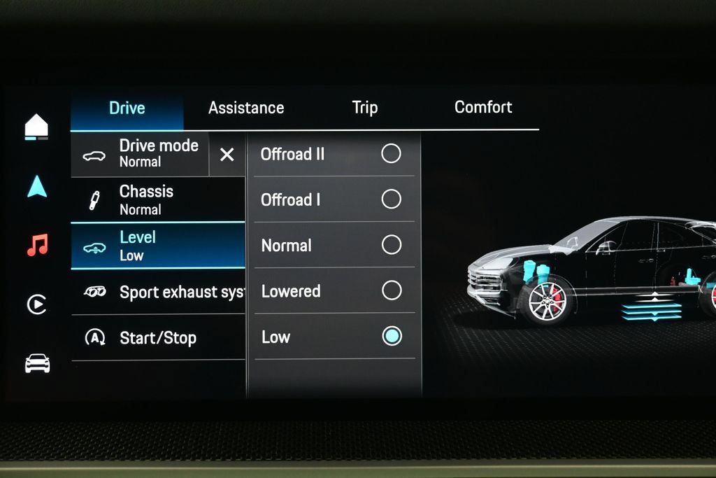 Certified 2024 Porsche Cayenne S AWD/4WD image 32