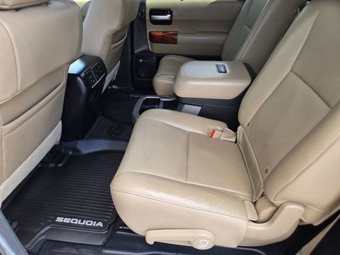 Certified 2022 Toyota Sequoia Platinum AWD/4WD image 15