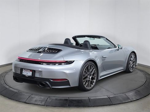 Used 2025 Porsche 911 Carrera image 7