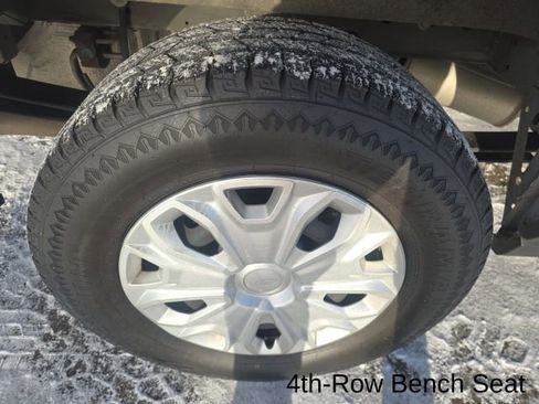 Used 2023 Ford Transit 350 XLT image 32