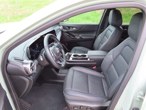 Certified 2025 Chevrolet Equinox LT w/ Convenience Package II AWD/4WD image 25