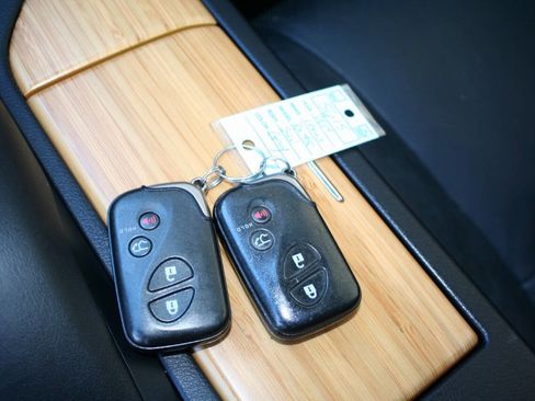 Used 2014 Lexus RX 450h AWD image 36