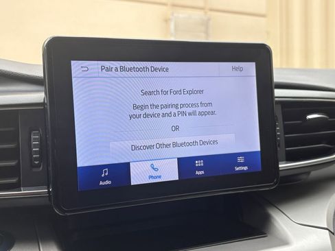 Used 2022 Ford Explorer XLT w/ Equipment Group 202A image 18