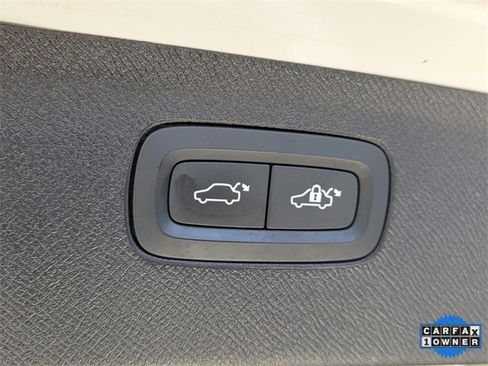 Used 2021 Volvo XC90 T8 Inscription Expression w/ Climate Package image 14