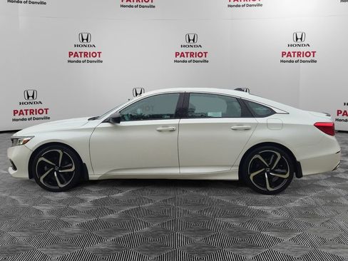 Used 2022 Honda Accord Sport image 2