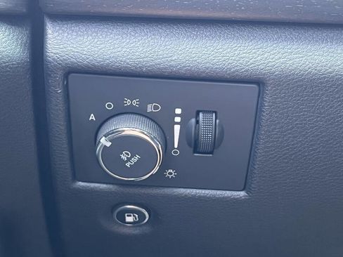 Used 2016 Jeep Grand Cherokee Laredo image 21