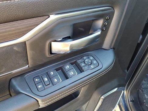 New 2026 RAM 2500 Laramie AWD/4WD image 13