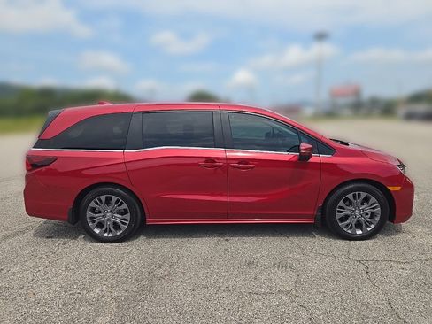 Used 2025 Honda Odyssey Touring image 15