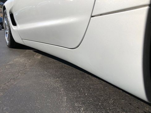 Used 2000 Chevrolet Corvette Convertible w/ Memory Pkg image 16