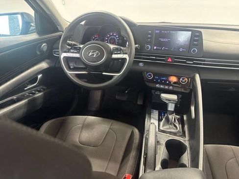 Used 2022 Hyundai Elantra SEL w/ Cargo Package FWD image 19